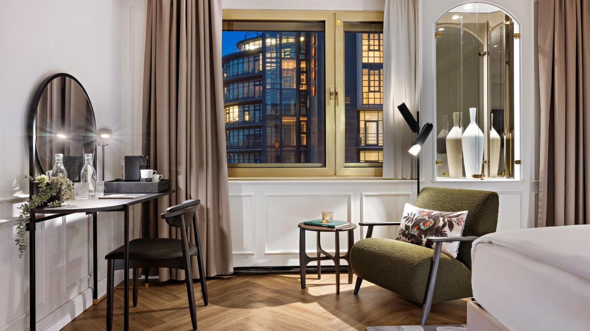 Hotel Bristol Berlijn Buitenkant foto