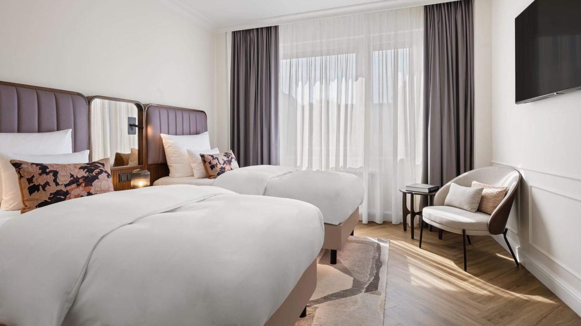 Hotel Bristol Berlijn Buitenkant foto